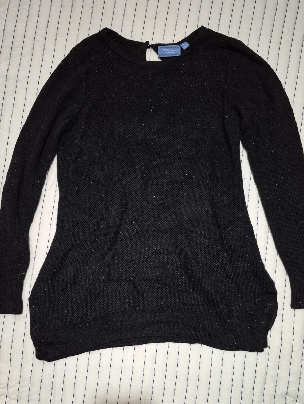🌼4/$10 - Simply Vera Vera Wang Tunic Sweater with Metallic Sparkles